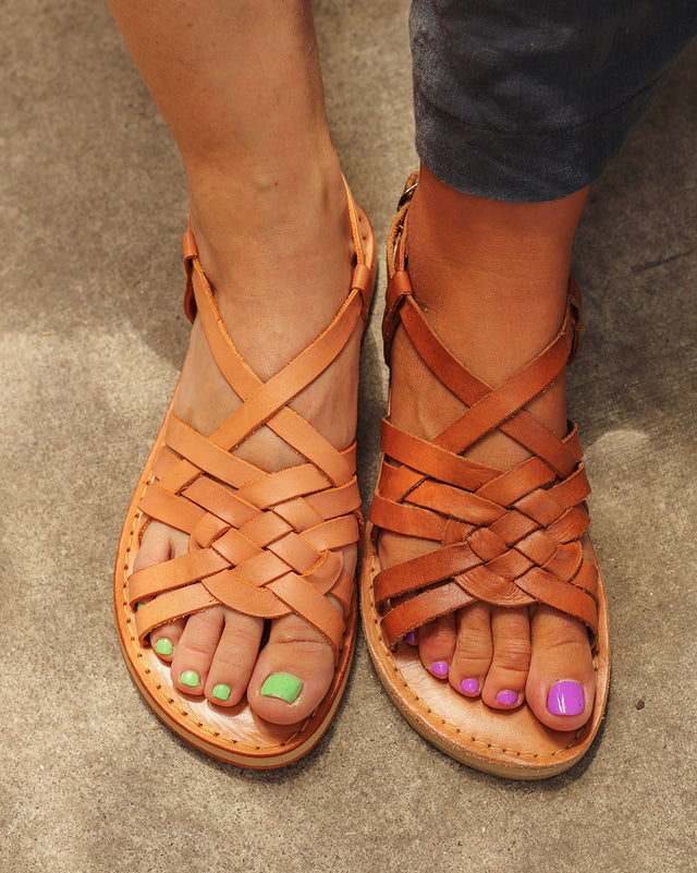 Comodidad en el verano con las sandalias planas de mujer